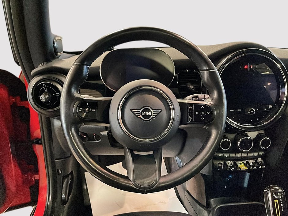 2023 MINI 3 Door Cooper SE 100% Electric Premium-11