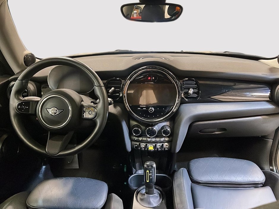 2024 MINI 3 Door Cooper SE PREMIER-9