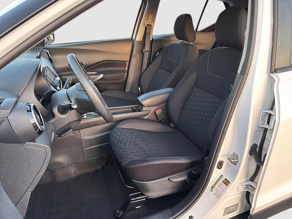 2023 Nissan Kicks SV-8