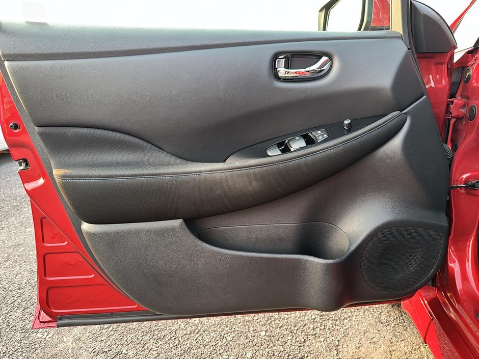 2023 Nissan Leaf SV PLUS NAVIGATION-10