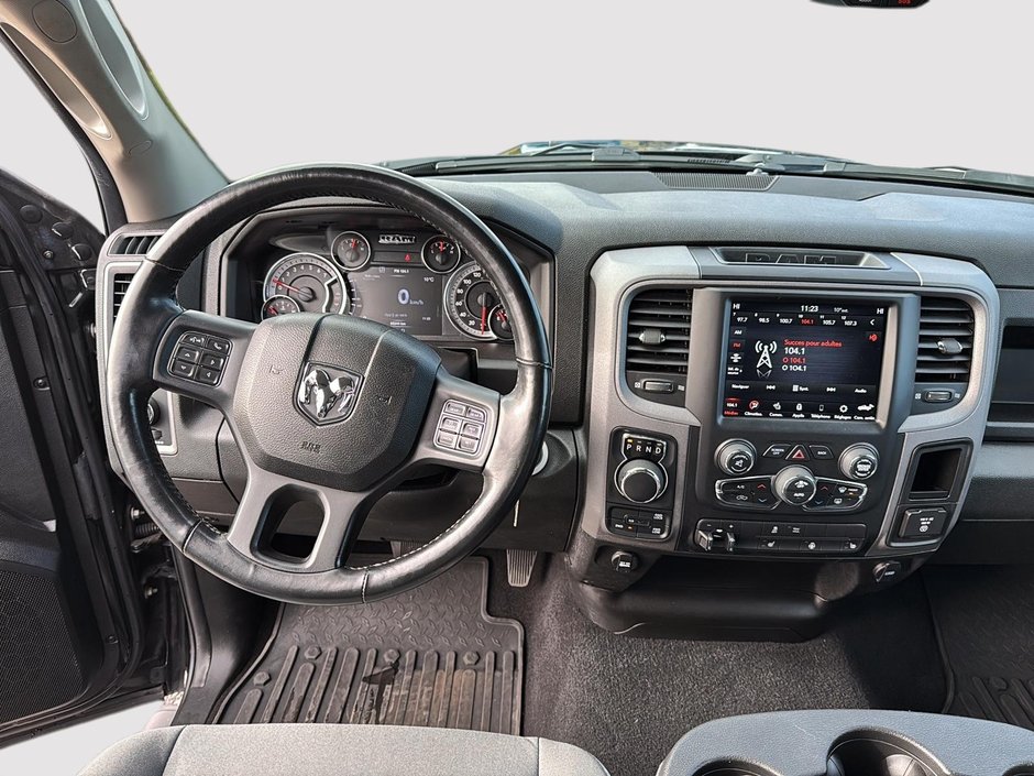 Ram 1500 Classic Express 2021-9