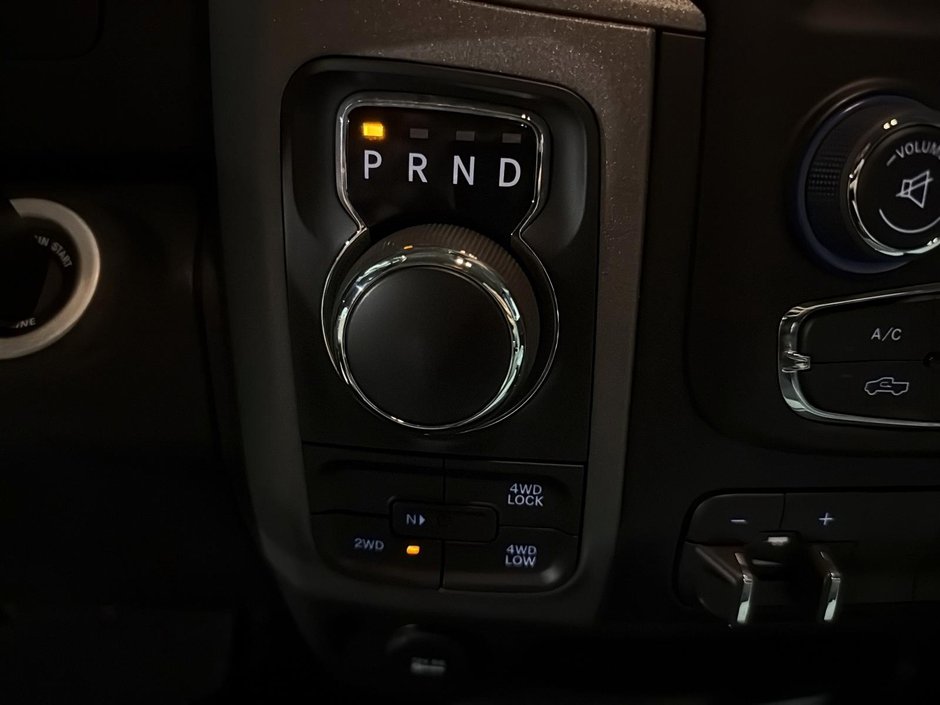 2021 Ram 1500 Classic Express-14