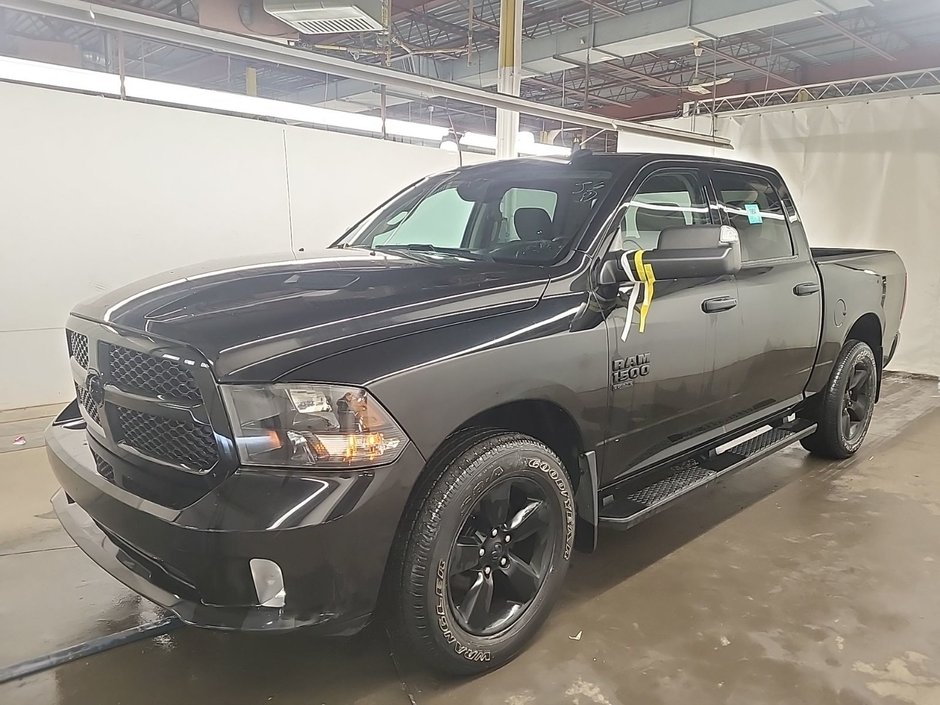 Ram 1500 Classic Express Night | 3.6L V6 4x4 | Crewcab | 2021-0