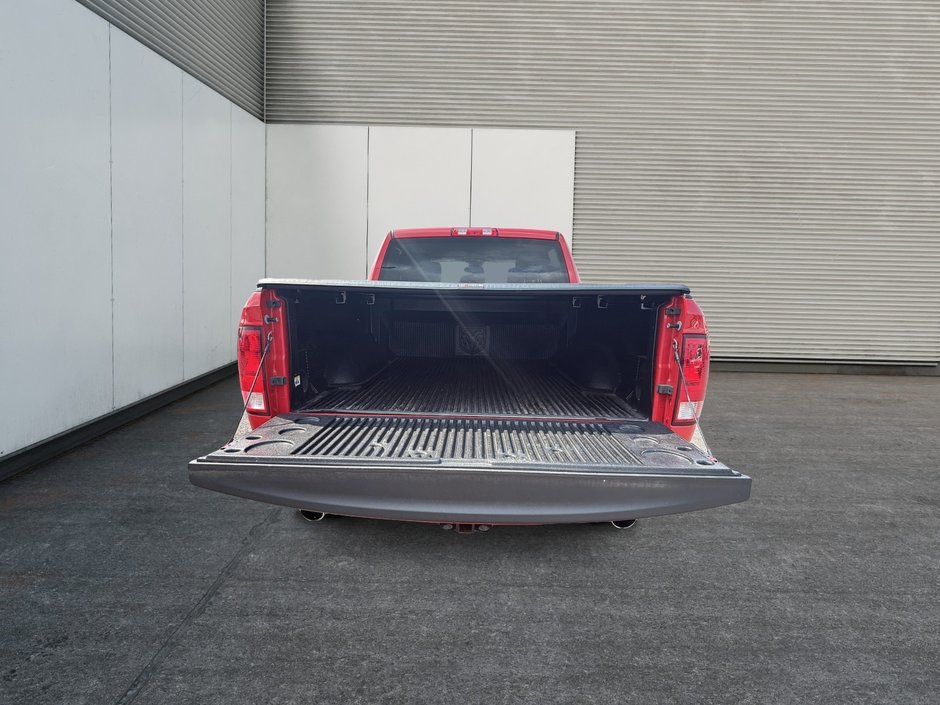 Ram 1500 Classic SLT+ | CREW CAB | V8 4X4 2022-16