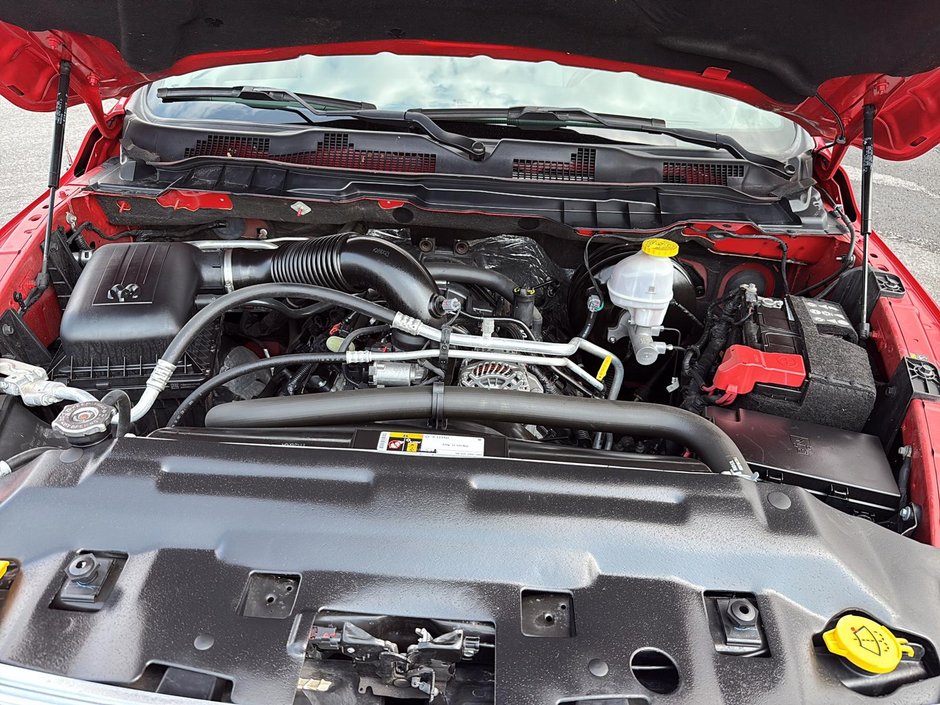 Ram 1500 Classic SLT+ | CREW CAB | V8 4X4 2022-7
