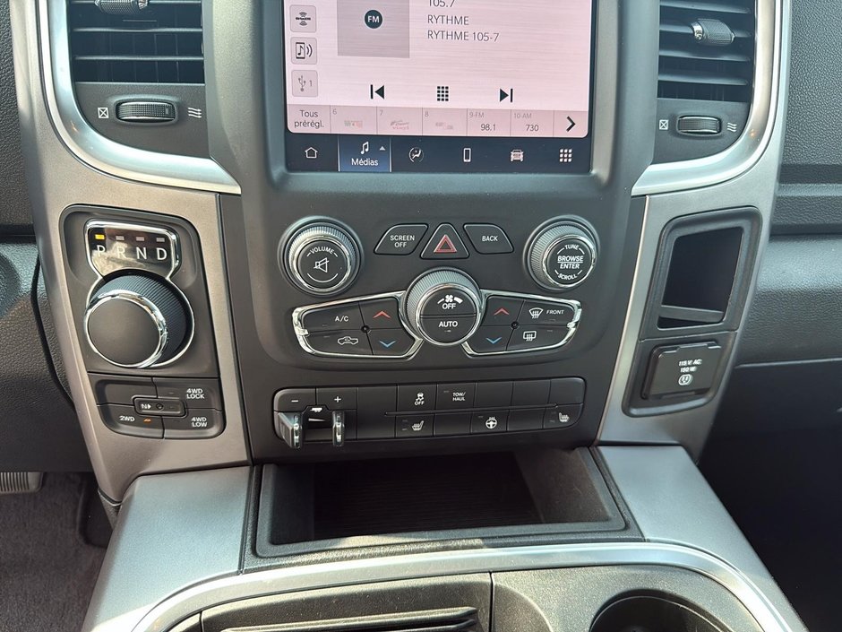Ram 1500 Classic SLT+ | CREW CAB | V8 4X4 2022-13