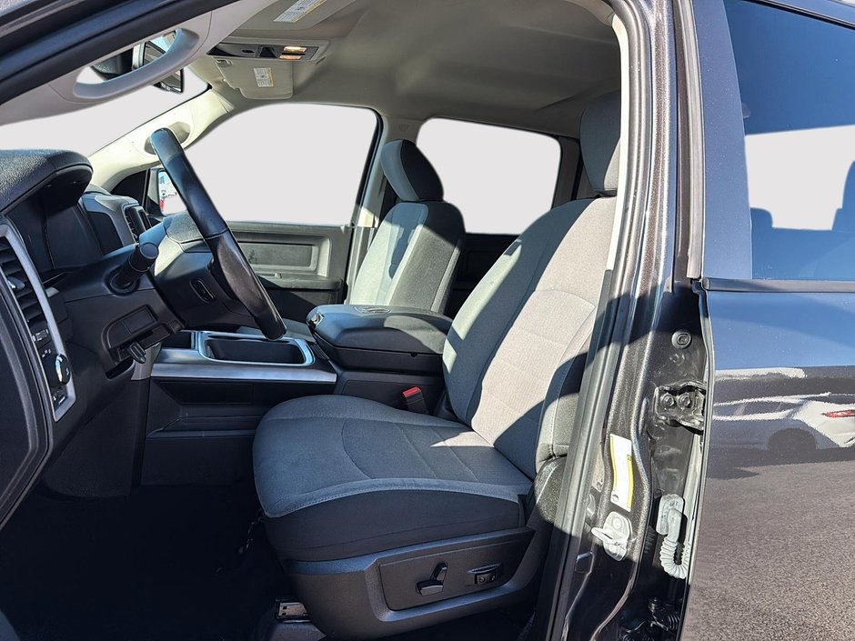2022 Ram 1500 Classic Express-8