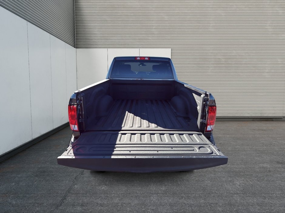 2022 Ram 1500 Classic Express-16