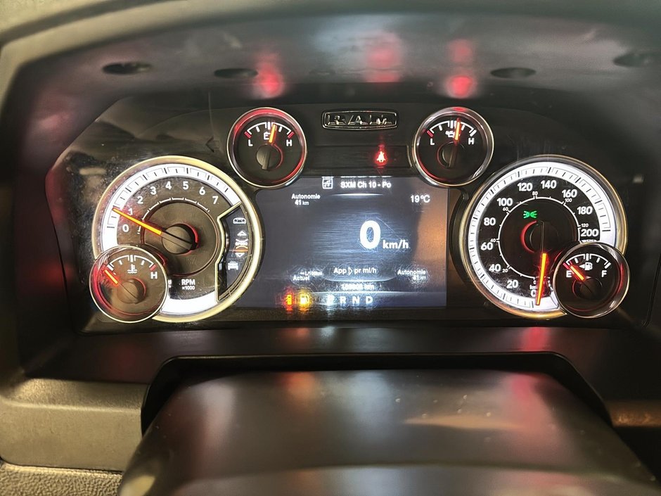 2022 Ram 1500 Classic Warlock-12