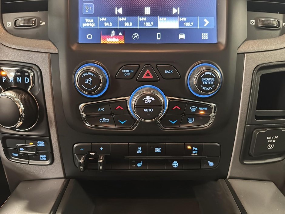 Ram 1500 Classic Express Night CrewCab V8 4x4 Boite de Fibre 2023-13