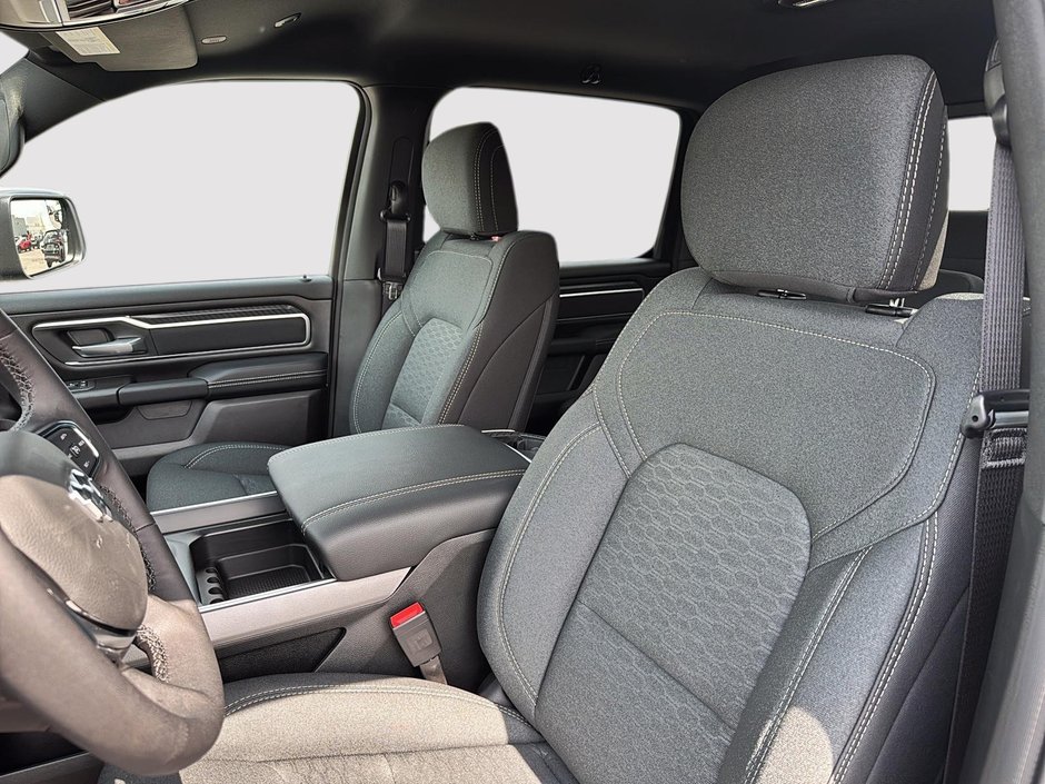 2025 Ram 1500 BIG HORN-8