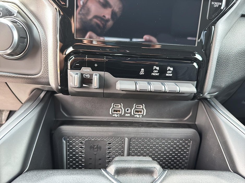 2025 Ram 1500 BIG HORN-13