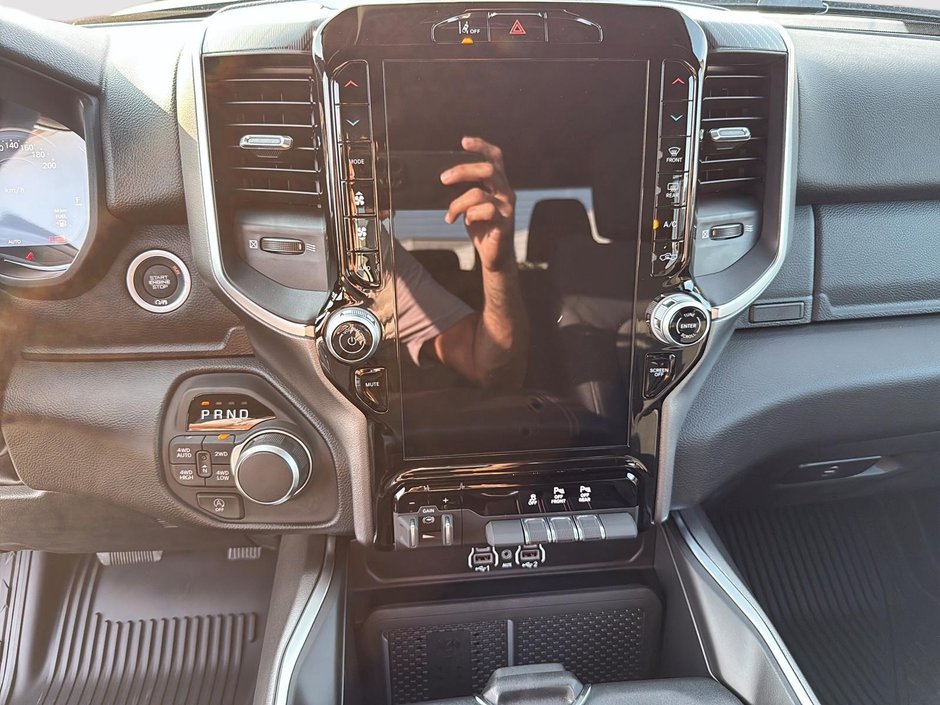 Ram 1500 BIG HORN 2025-15