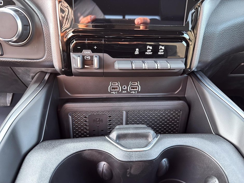 Ram 1500 BIG HORN 2025-12