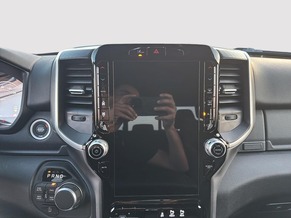 2025 Ram 1500 BIG HORN-16