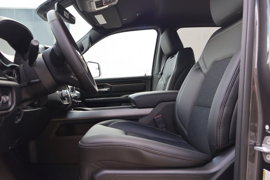 2025 Ram 1500 Sport-9