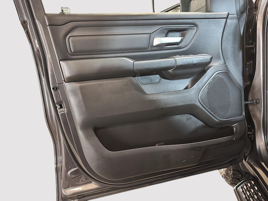 2026 Ram 1500 WARLOCK-10