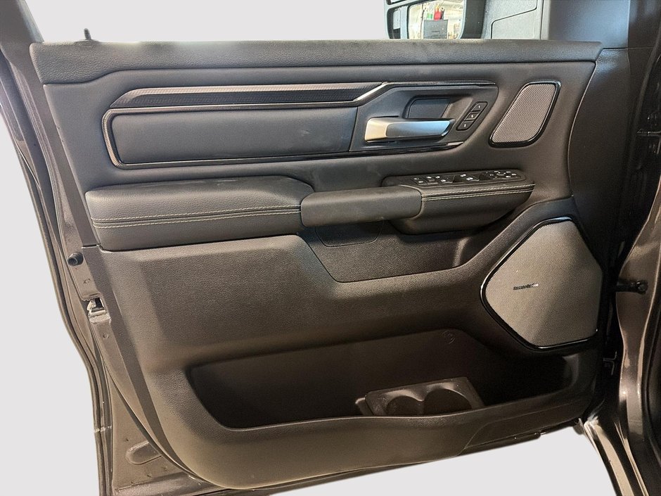 2026 Ram 1500 SPORT-9