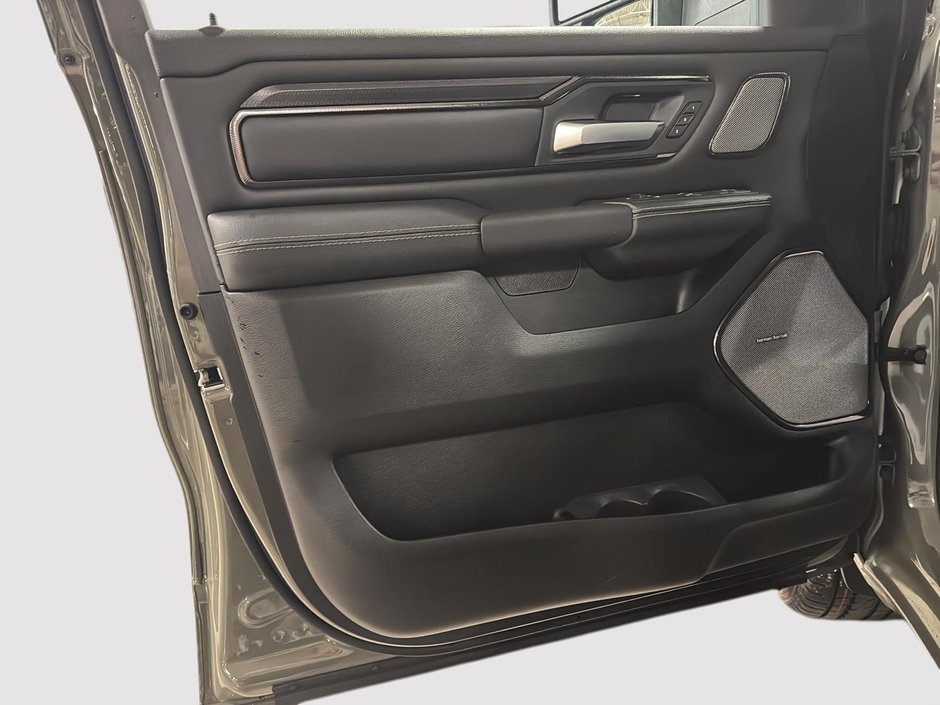 2026 Ram 1500 SPORT-10