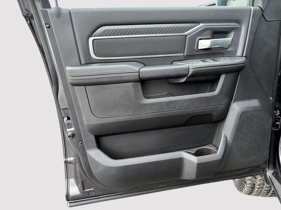 2026 Ram 2500 BIG HORN-10