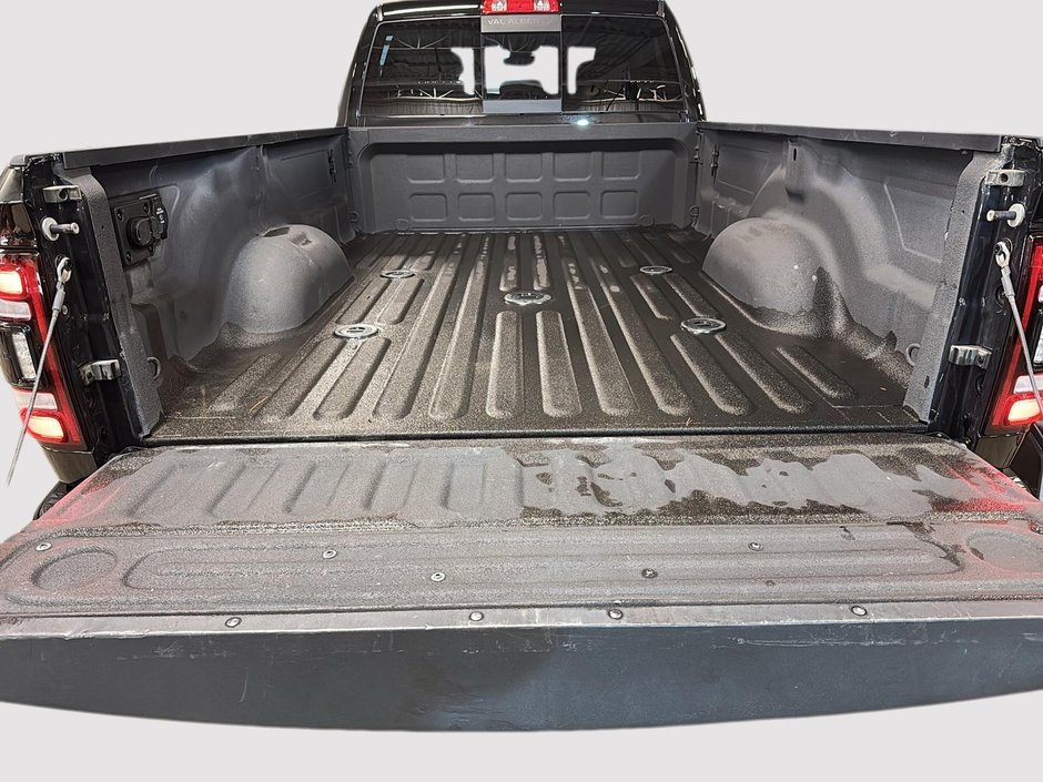 Ram 3500 Big Horn 2023-17