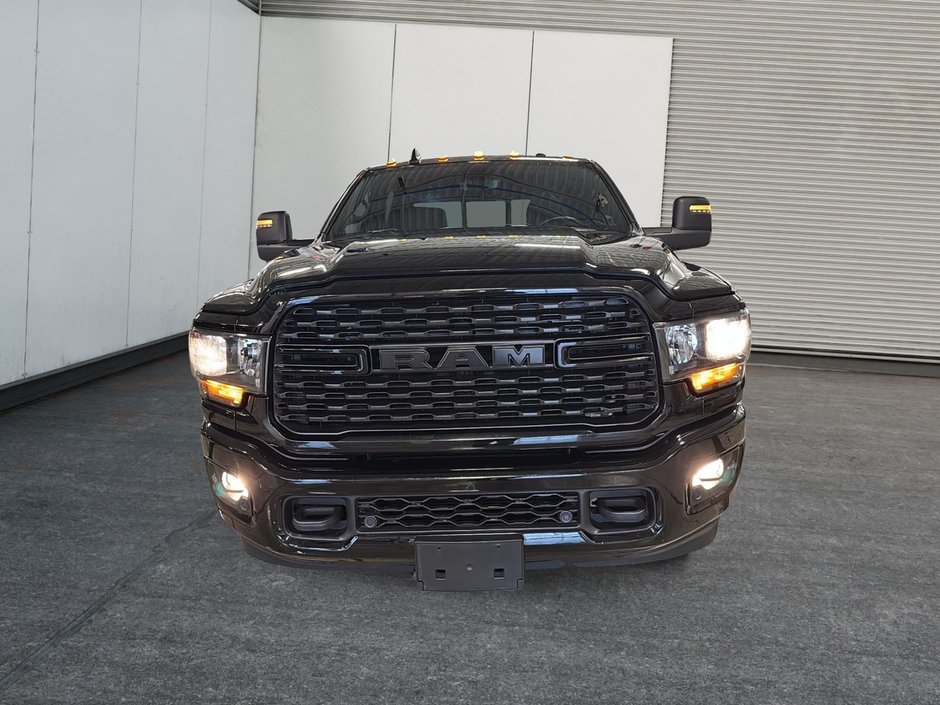 Ram 3500 Big Horn 2023-1