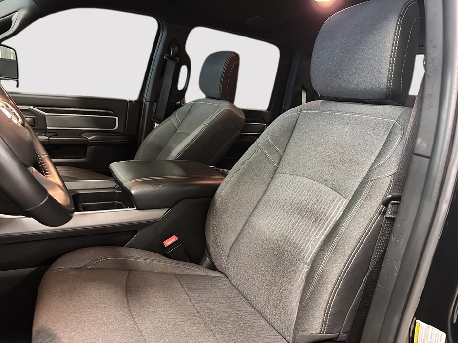 Ram 3500 Big Horn 2023-9