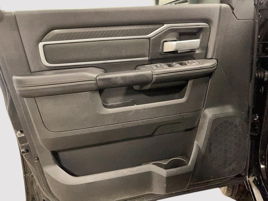 Ram 3500 BIG HORN 2026-9