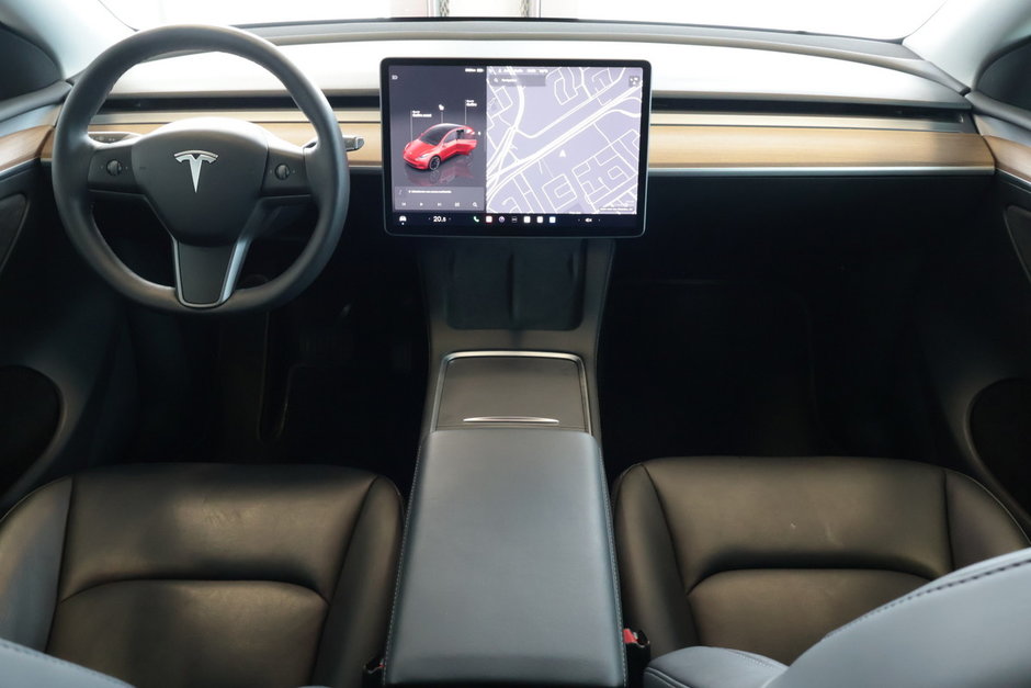 Tesla Model Y Long Range AWD 2022-9