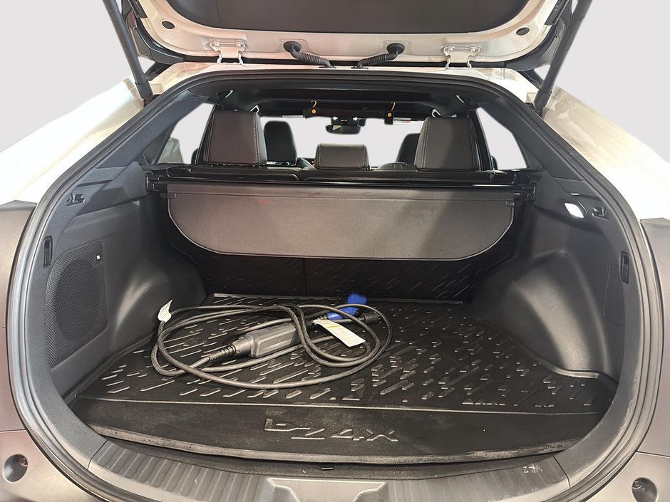 Toyota BZ4X XLE AWD CUIR TOIT-PANORAMIQUE 2024-5