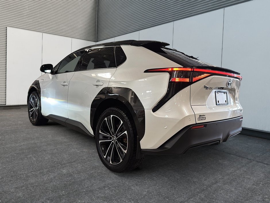 Toyota BZ4X XLE AWD CUIR TOIT-PANORAMIQUE 2024-3