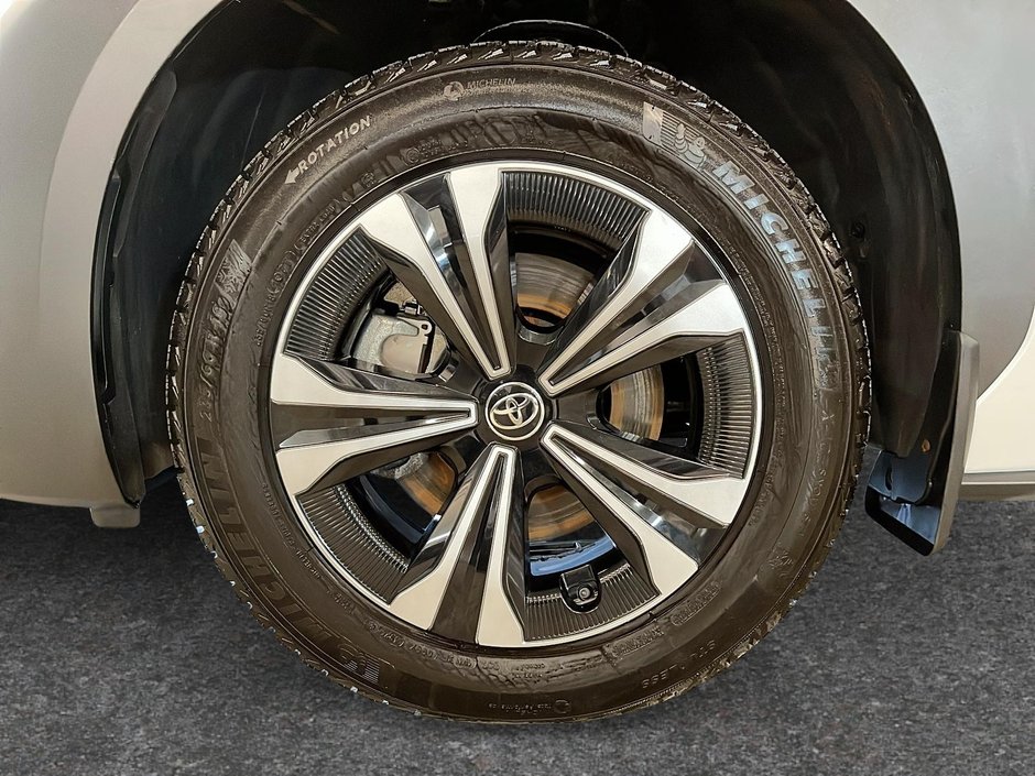2024 Toyota BZ4X XLE AWD TOIT-PANORAMIQUE-6