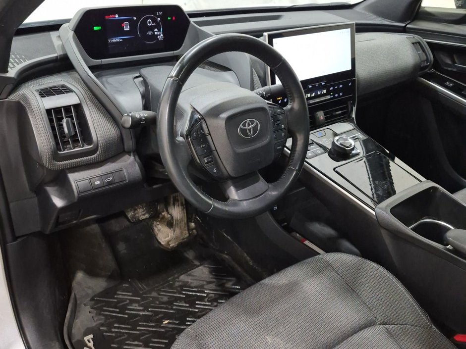 2023 Toyota BZ4X XLE AWD TOIT-PANORAMIQUE-2