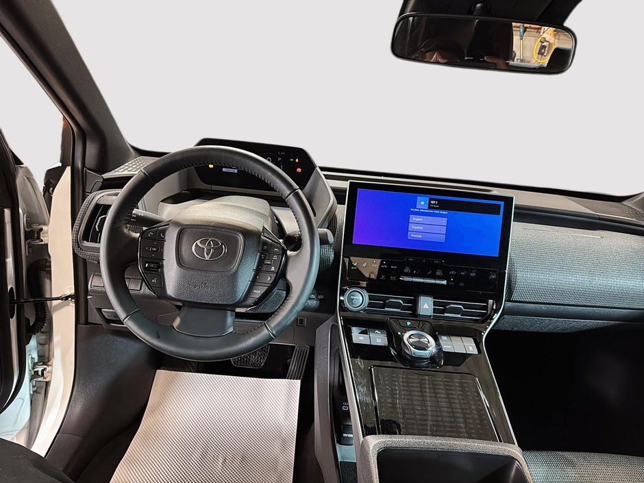 2024 Toyota BZ4X LE-9