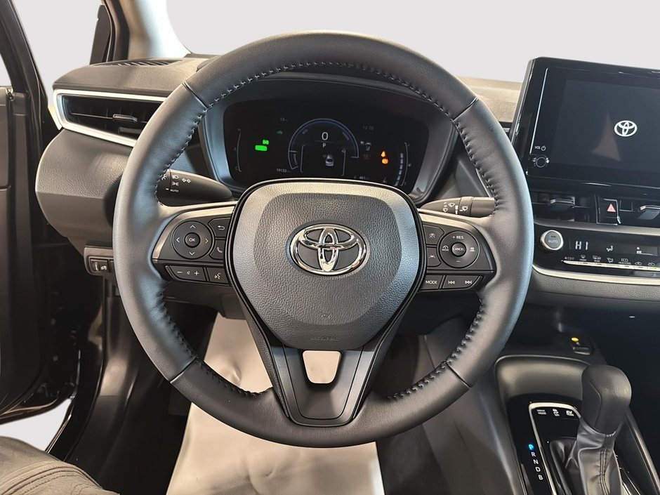 Toyota Corolla LE HYBRID AWD 2025-11