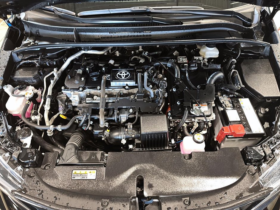 Toyota Corolla LE HYBRID AWD 2025-7