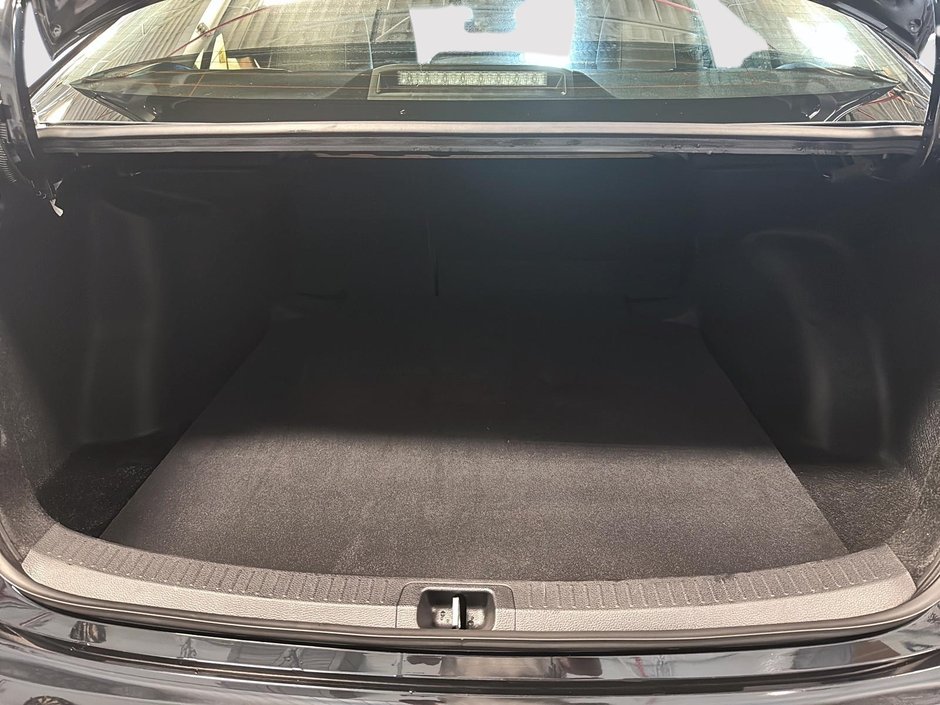 Toyota Corolla LE HYBRID AWD 2025-5