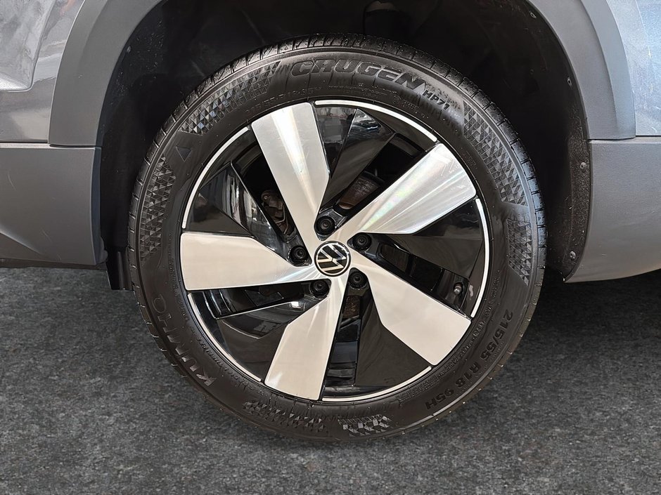 2024 Volkswagen Taos Trendline 4Motion-6