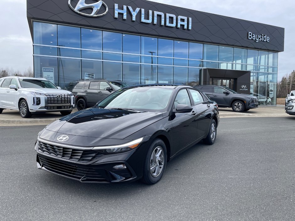 Elantra Essential IVT 2025 à Bathurst, Nouveau-Brunswick