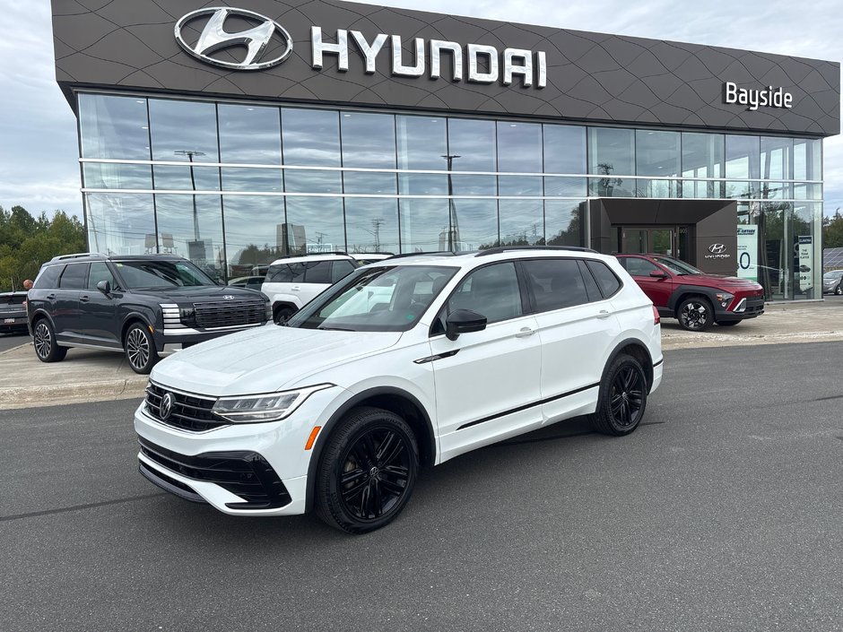 2022 Volkswagen Tiguan Comfortline R-Line Black Edition in Bathurst, New Brunswick