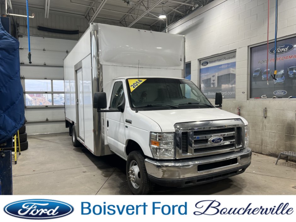 2014 Ford E-450 Super renforcé 176 po DRW in Boucherville, Quebec