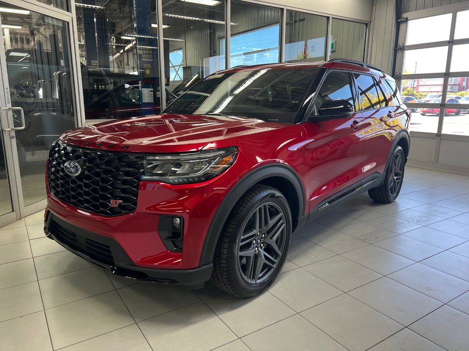 Ford Explorer ST 2025 à Boucherville, Québec