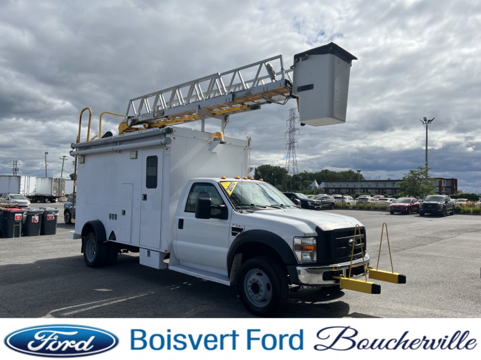 2010 Ford F-550 Cab Super 4RM empat 186po cab à essieu 84po XL in Boucherville, Quebec