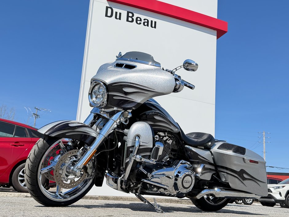 2015 Harley-Davidson FLHXSE STREET GLIDE / CVO - SCREAMING EAGLE / FLHXSE / in Thetford Mines, Quebec