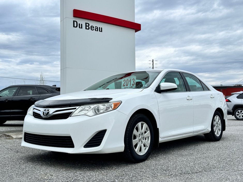 Toyota Camry LE / BEAU COMME UN COEUR / ULTRA FIABLE / 2013 à Thetford Mines, Québec