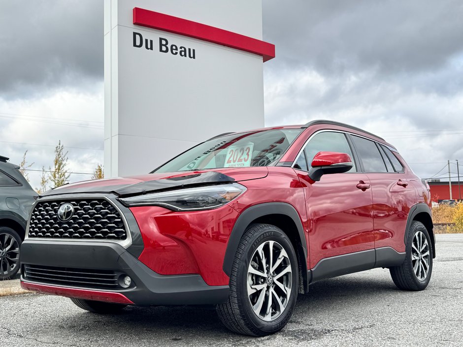 2023 Toyota Corolla Cross XLE AWD / 22.500KM SEULEMENT / DISPONIBLE LALA ! / in Thetford Mines, Quebec