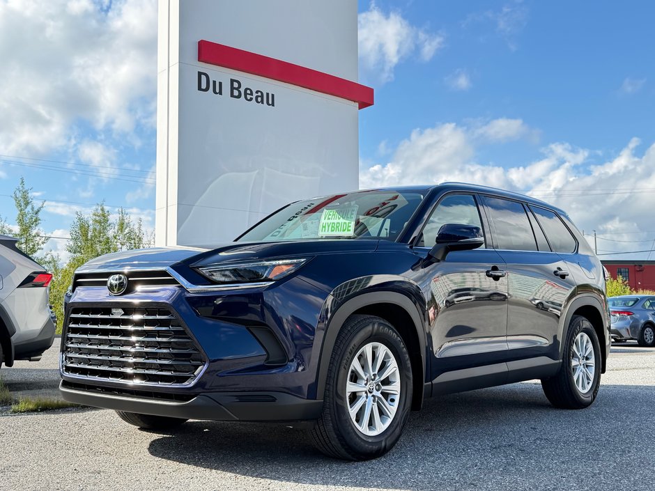 Toyota Grand Highlander HYBRIDE XLE AWD / 8.500KM / HYPER RARE / 2026 à Thetford Mines, Québec