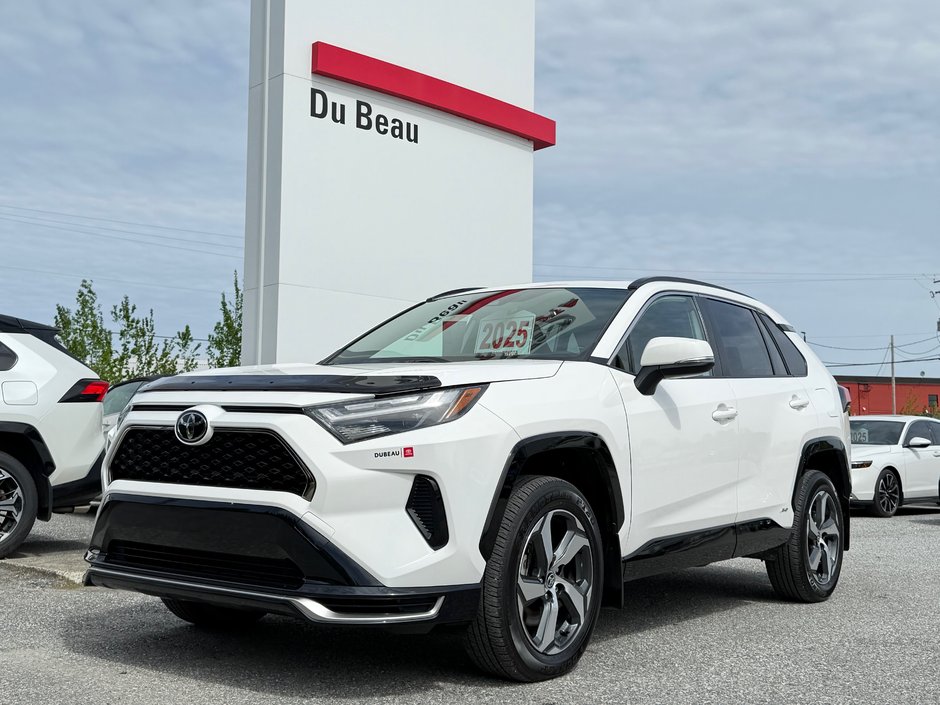 2025 Toyota RAV4 Plug-In Hybrid SE AWD / 17.000KM WOW ! /(+/- 68KM AUTONOMIE ) / in Thetford Mines, Quebec