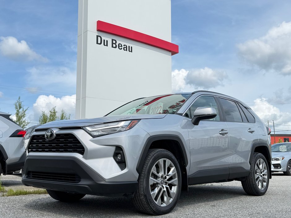 Toyota RAV4 XLE PREMIUM AWD / BAS KILOS / PRIX IMBATTABLE / 2022 à Thetford Mines, Québec