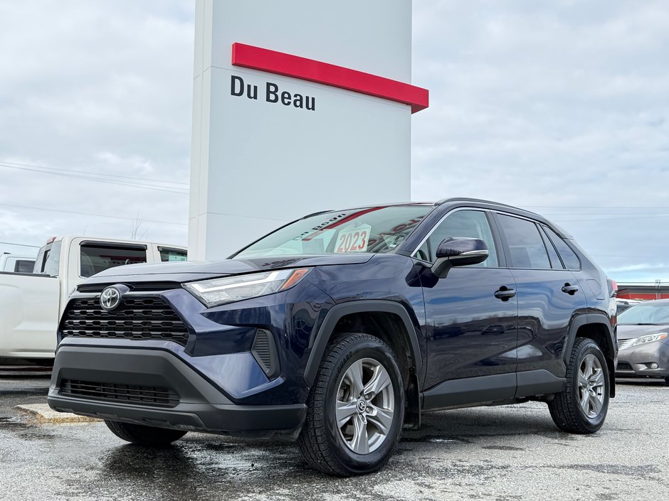 Toyota RAV4 XLE AWD / HITCH / CERTIFIÉ TOYOTA  / 2023 à Thetford Mines, Québec